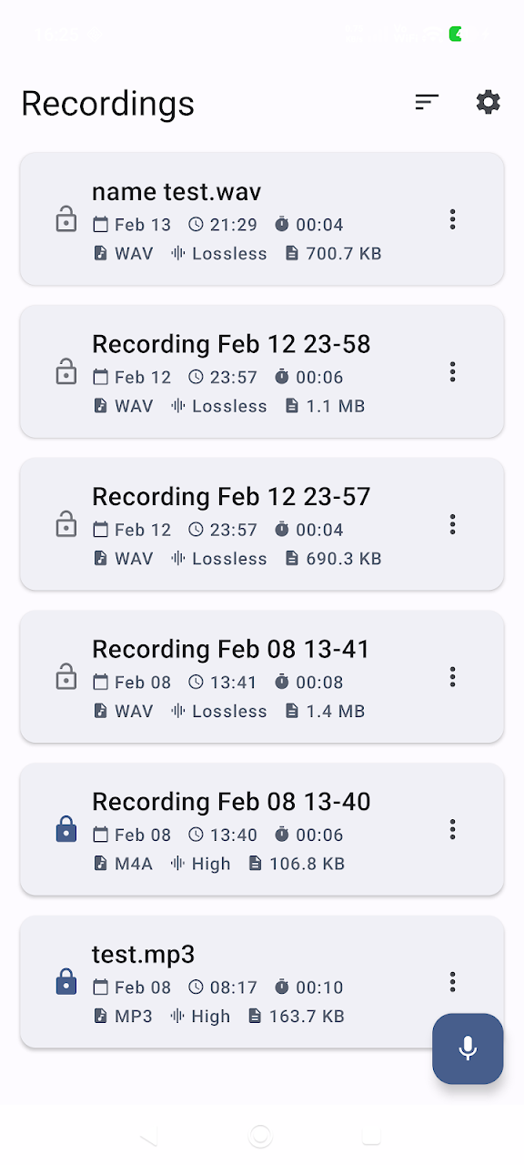 Voice Recorder Android App Interface Screenshot 1
